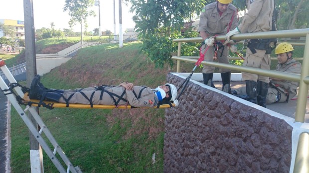 Instrução - Salvamento em altura (10)