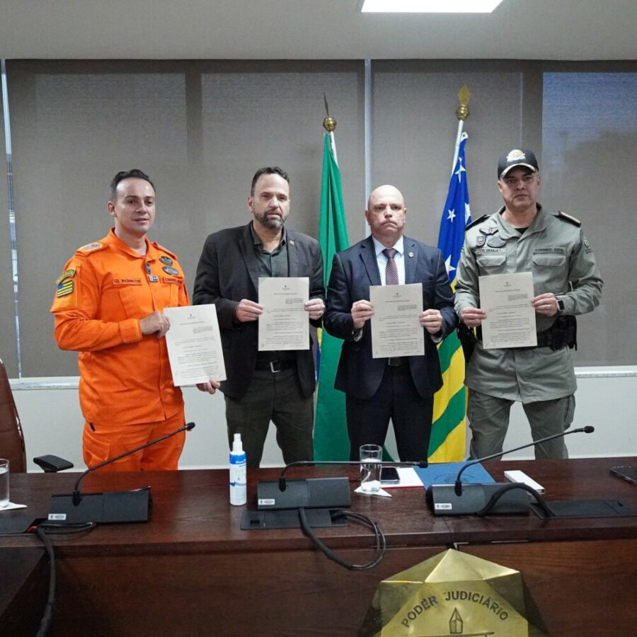 CBMGO participa de assinatura do termo de cooperação promovida pelo TJGO e SSP