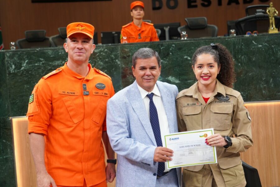 Bombeiros Militares da Operação Cerrado Vivo são homenageados na Alego