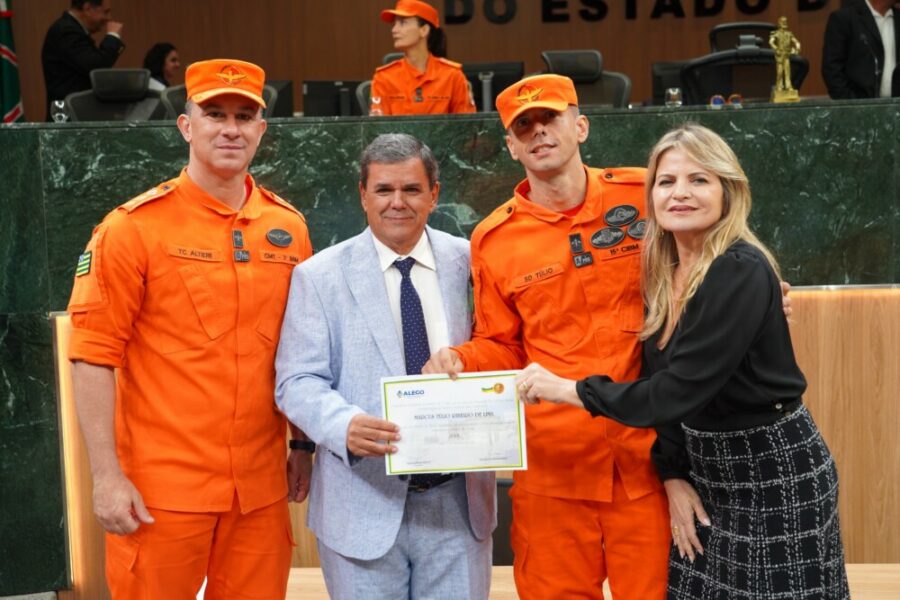 Bombeiros Militares da Operação Cerrado Vivo são homenageados na Alego