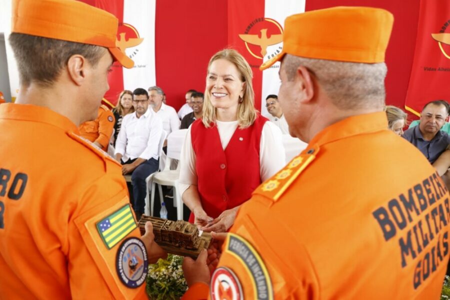 CBMGO realizou a entrega da nova viatura ABTS 30 para a 26ª CIBM, em Valparaíso