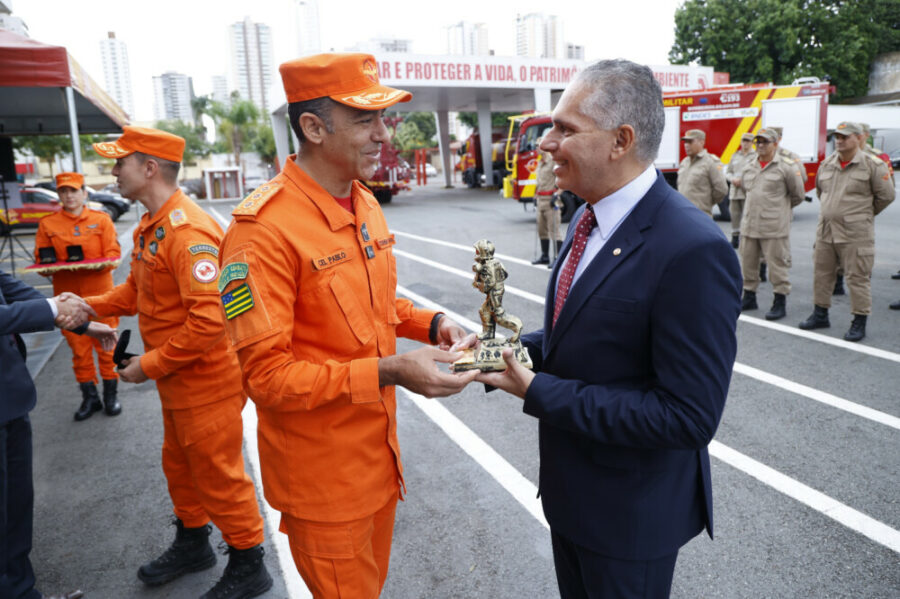CBMGO recebe viatura e novos equipamentos da SENASP e Ministério Público Estadual