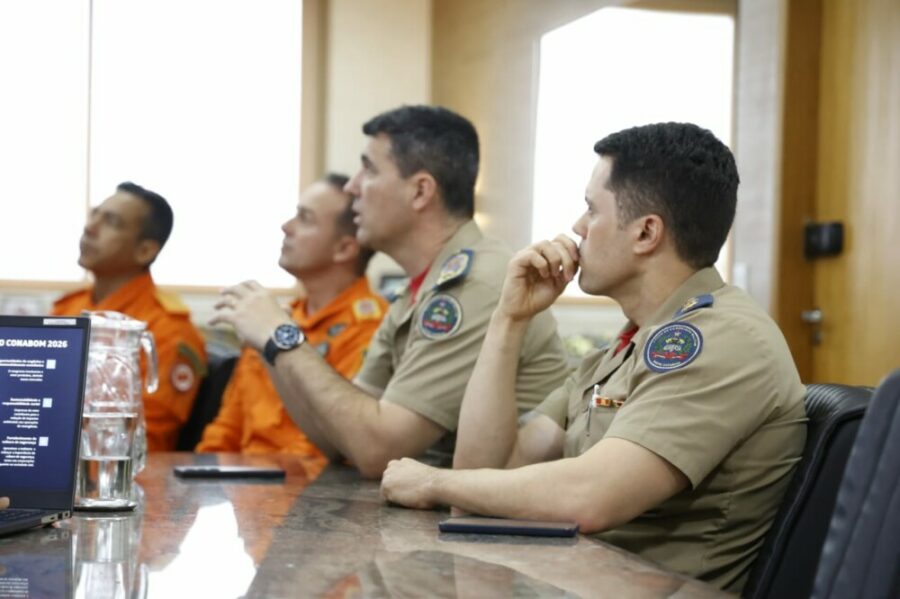Comandante Geral do CBMGO recebe Comandante Geral do Corpo de Bombeiros Militar de Santa Catarina para reunião sobre o CONABOM