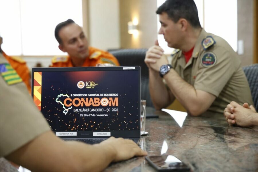 Comandante Geral do CBMGO recebe Comandante Geral do Corpo de Bombeiros Militar de Santa Catarina para reunião sobre o CONABOM