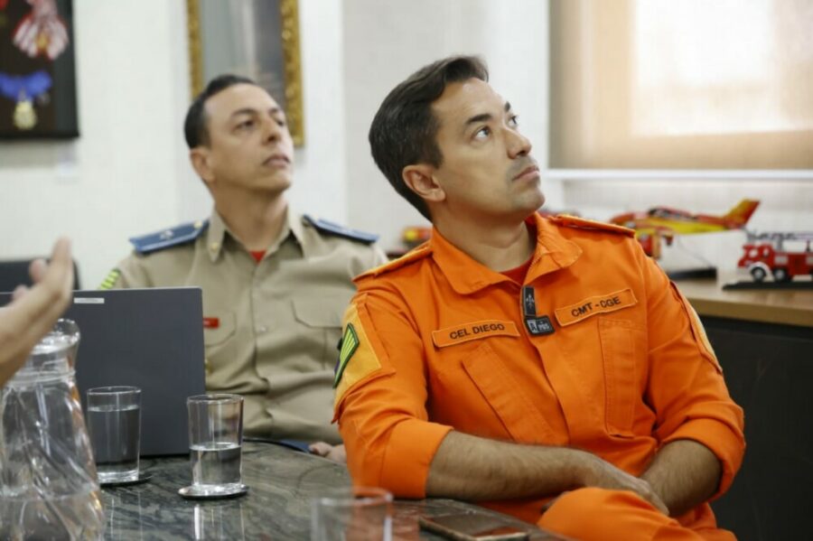 Comandante Geral do CBMGO recebe Comandante Geral do Corpo de Bombeiros Militar de Santa Catarina para reunião sobre o CONABOM