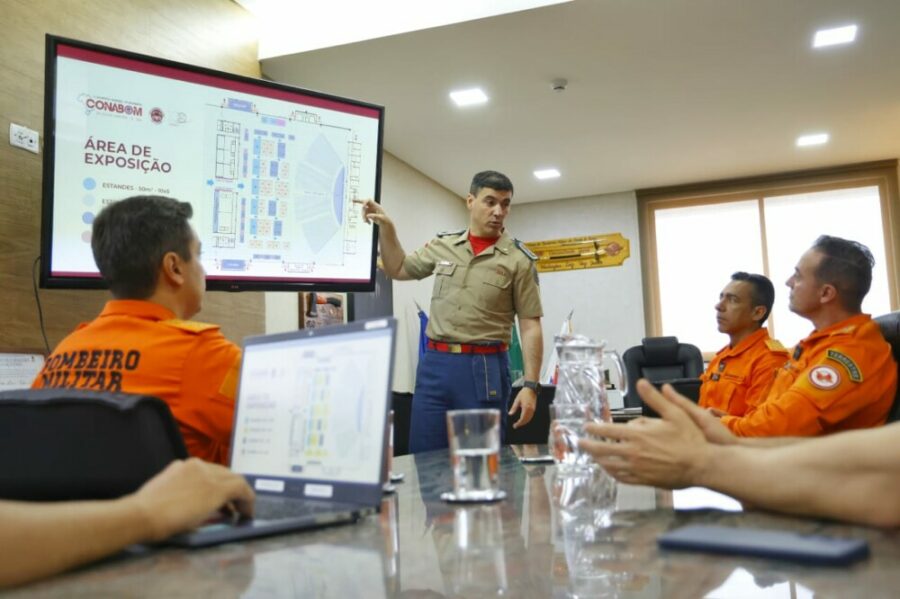 Comandante Geral do CBMGO recebe Comandante Geral do Corpo de Bombeiros Militar de Santa Catarina para reunião sobre o CONABOM